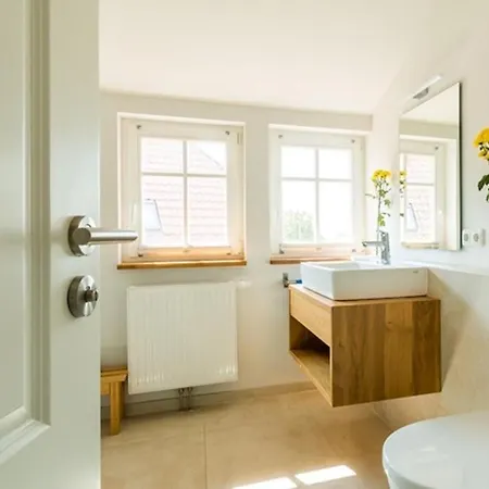 Haus Wiesenweite 別荘 *